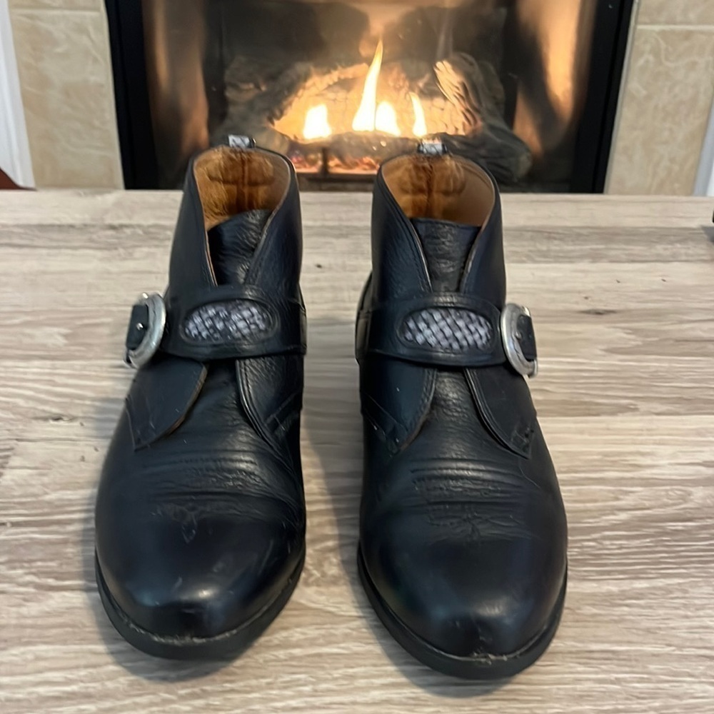 ARIAT booties